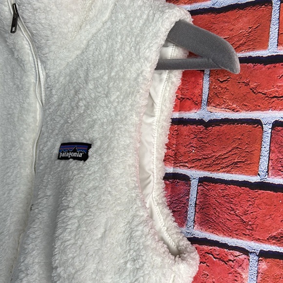 Patagonia Women’s Los Gatos Fuzzy‎ Vest in Brich White Size XS - Picture 3 of 9